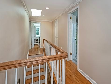255 Connecting Road Mt Lebanon PA 15228