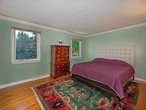 255 Connecting Road Mt Lebanon PA 15228