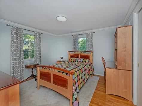 255 Connecting Road Mt Lebanon PA 15228