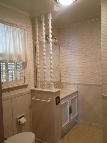 712 Tidball Avenue Grove City Boro PA 16127