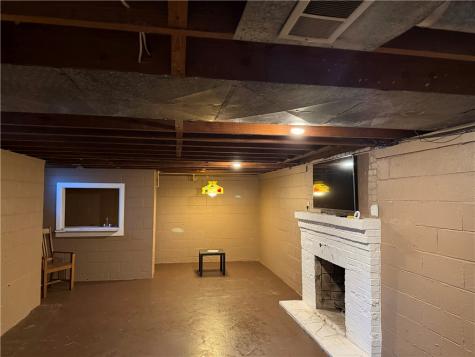 801 Lillian Hermitage PA 16148