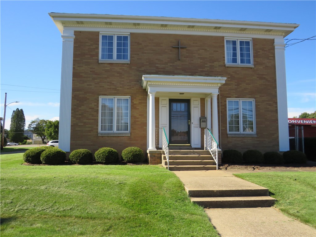 319 N Broad Street Grove City Boro PA 16127