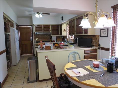 319 N Broad Street Grove City Boro PA 16127