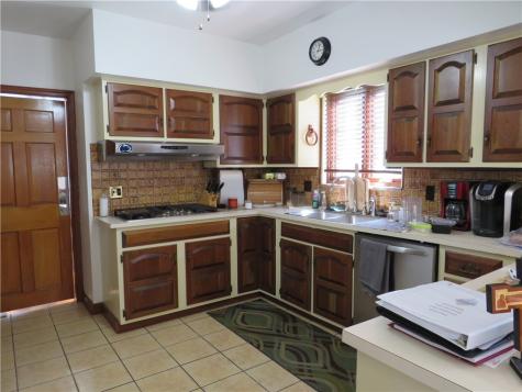 319 N Broad Street Grove City Boro PA 16127