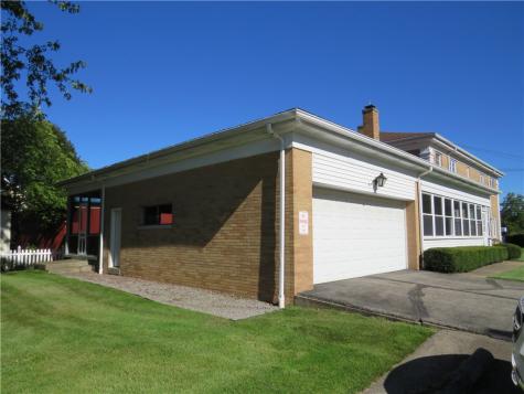 319 N Broad Street Grove City Boro PA 16127