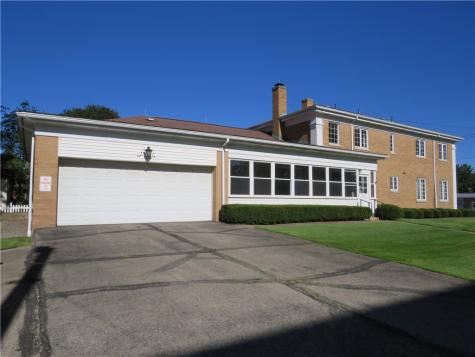 319 N Broad Street Grove City Boro PA 16127