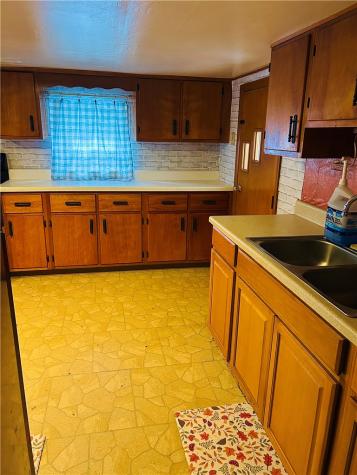 337 Kinder Road North Bethlehem PA 15360