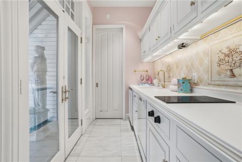 6200 Crown Place Collier Township PA 15142