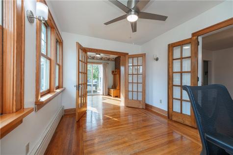 1060 Bank Street Bridgeville PA 15017
