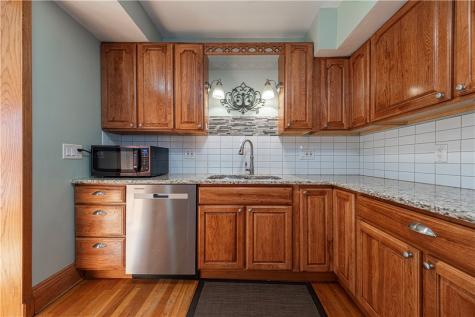 1060 Bank Street Bridgeville PA 15017