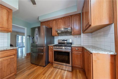 1060 Bank Street Bridgeville PA 15017
