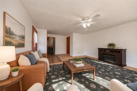 1060 Bank Street Bridgeville PA 15017