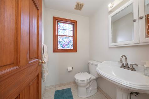 1060 Bank Street Bridgeville PA 15017