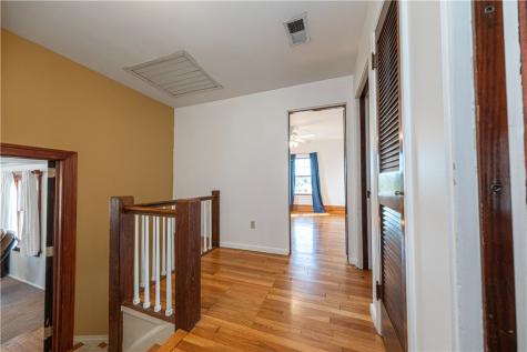 1060 Bank Street Bridgeville PA 15017