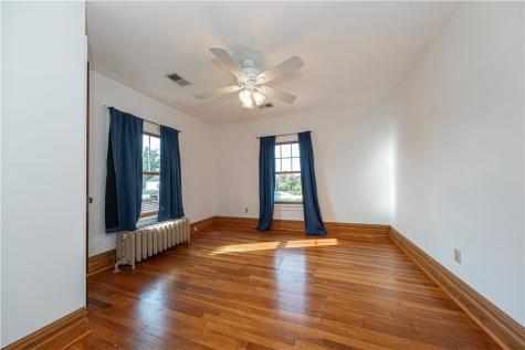 1060 Bank Street Bridgeville PA 15017
