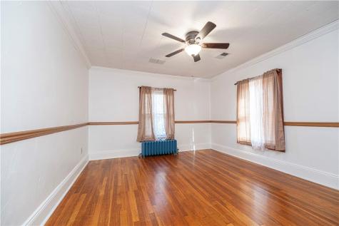 1060 Bank Street Bridgeville PA 15017