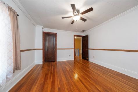 1060 Bank Street Bridgeville PA 15017