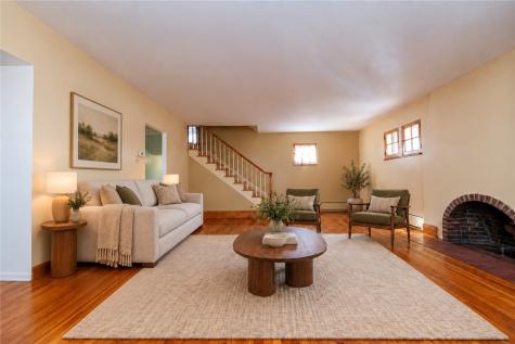 1060 Bank Street Bridgeville PA 15017