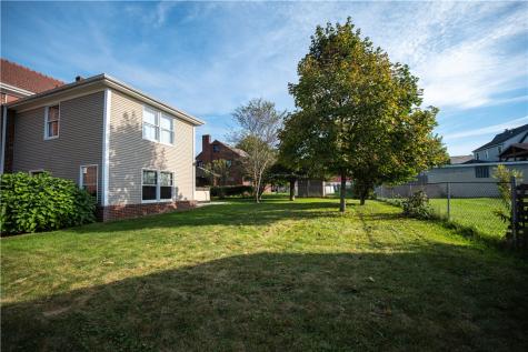 1060 Bank Street Bridgeville PA 15017