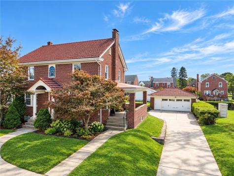 1060 Bank Street Bridgeville PA 15017