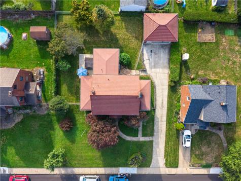 1060 Bank Street Bridgeville PA 15017