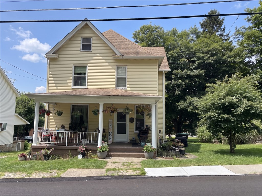 94 Center Avenue Burgettstown Boro PA 15021