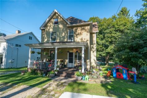 94 Center Avenue Burgettstown Boro PA 15021