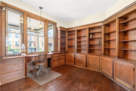 358 Iroquois Place Beaver PA 15009