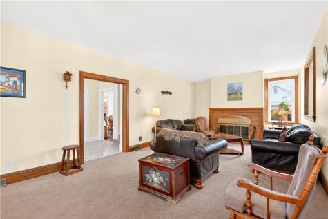 358 Iroquois Place Beaver PA 15009