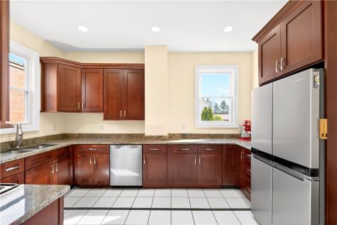 358 Iroquois Place Beaver PA 15009