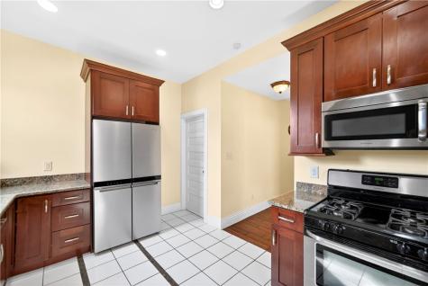 358 Iroquois Place Beaver PA 15009