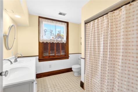 358 Iroquois Place Beaver PA 15009