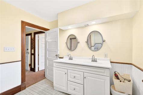 358 Iroquois Place Beaver PA 15009