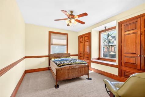 358 Iroquois Place Beaver PA 15009
