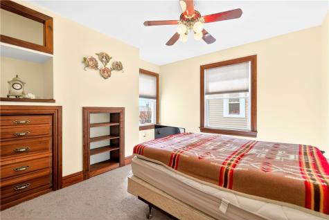 358 Iroquois Place Beaver PA 15009