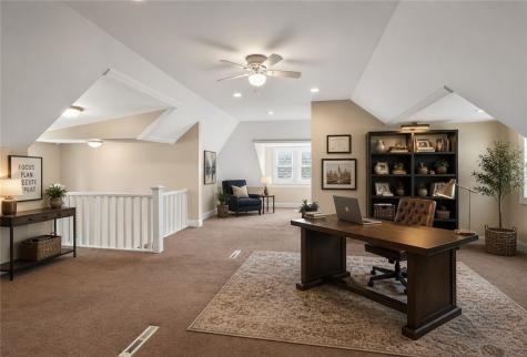 358 Iroquois Place Beaver PA 15009