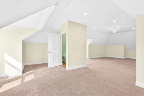 358 Iroquois Place Beaver PA 15009