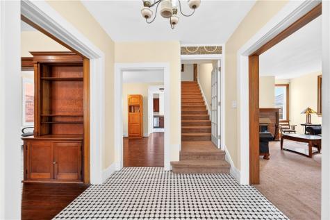 358 Iroquois Place Beaver PA 15009