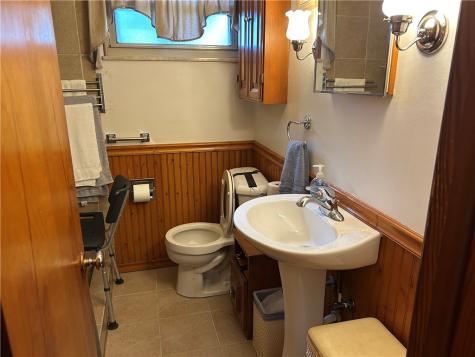 488 Toledo Drive Lower Burrell PA 15068