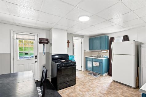 106 6th Avenue East Rochester PA 15042