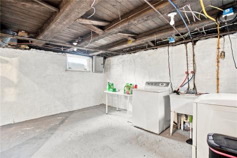 106 6th Avenue East Rochester PA 15042