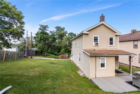 106 6th Avenue East Rochester PA 15042