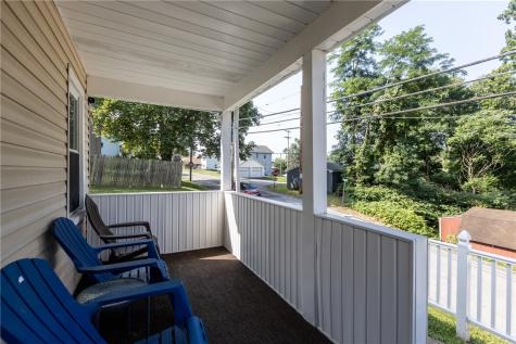 106 6th Avenue East Rochester PA 15042