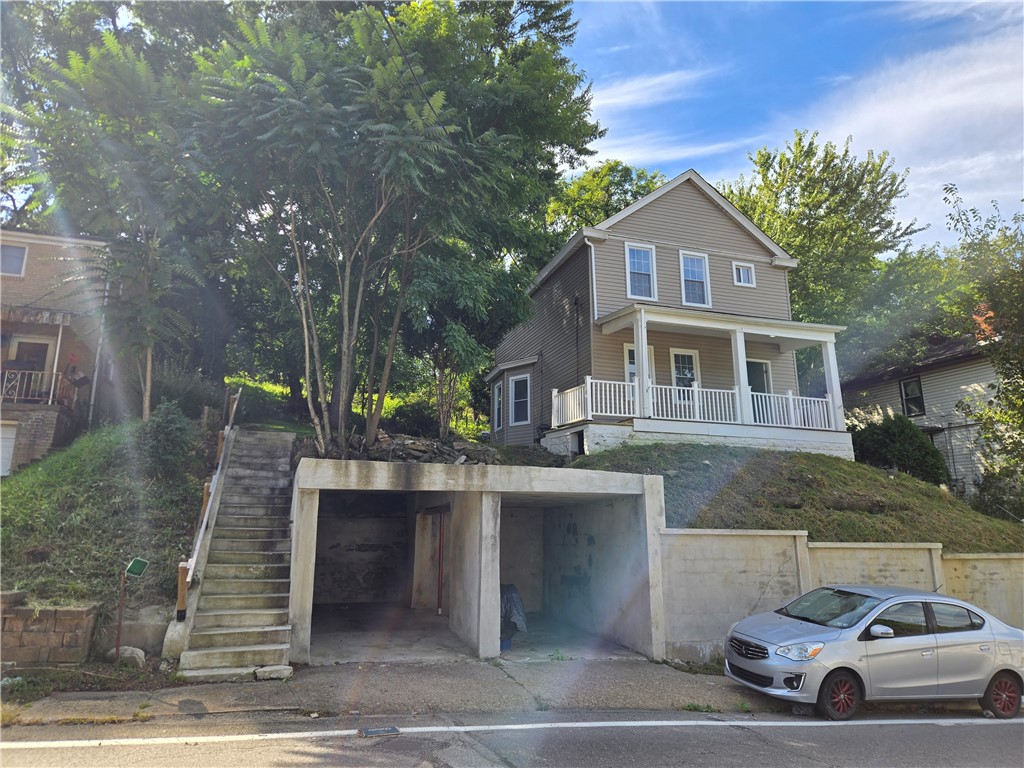 419 Maytide Street Carrick PA 15227