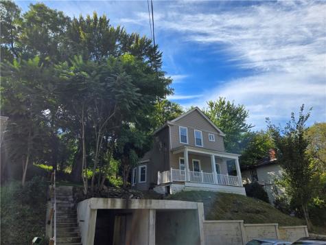 419 Maytide Street Carrick PA 15227