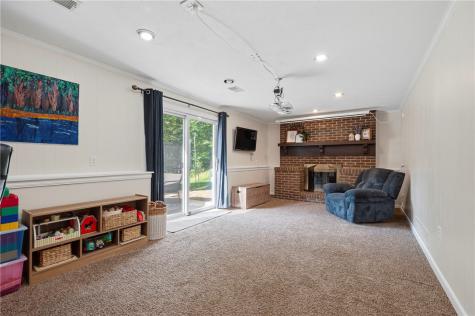 217 Scottsdale Drive Coraopolis PA 15108