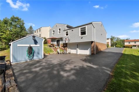 217 Scottsdale Drive Coraopolis PA 15108