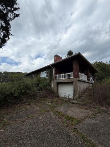 3135 Conway Wallrose Road Economy PA 15005
