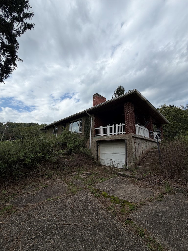 3135 Conway Wallrose Road Economy PA 15005