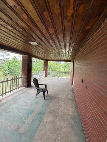 3135 Conway Wallrose Road Economy PA 15005